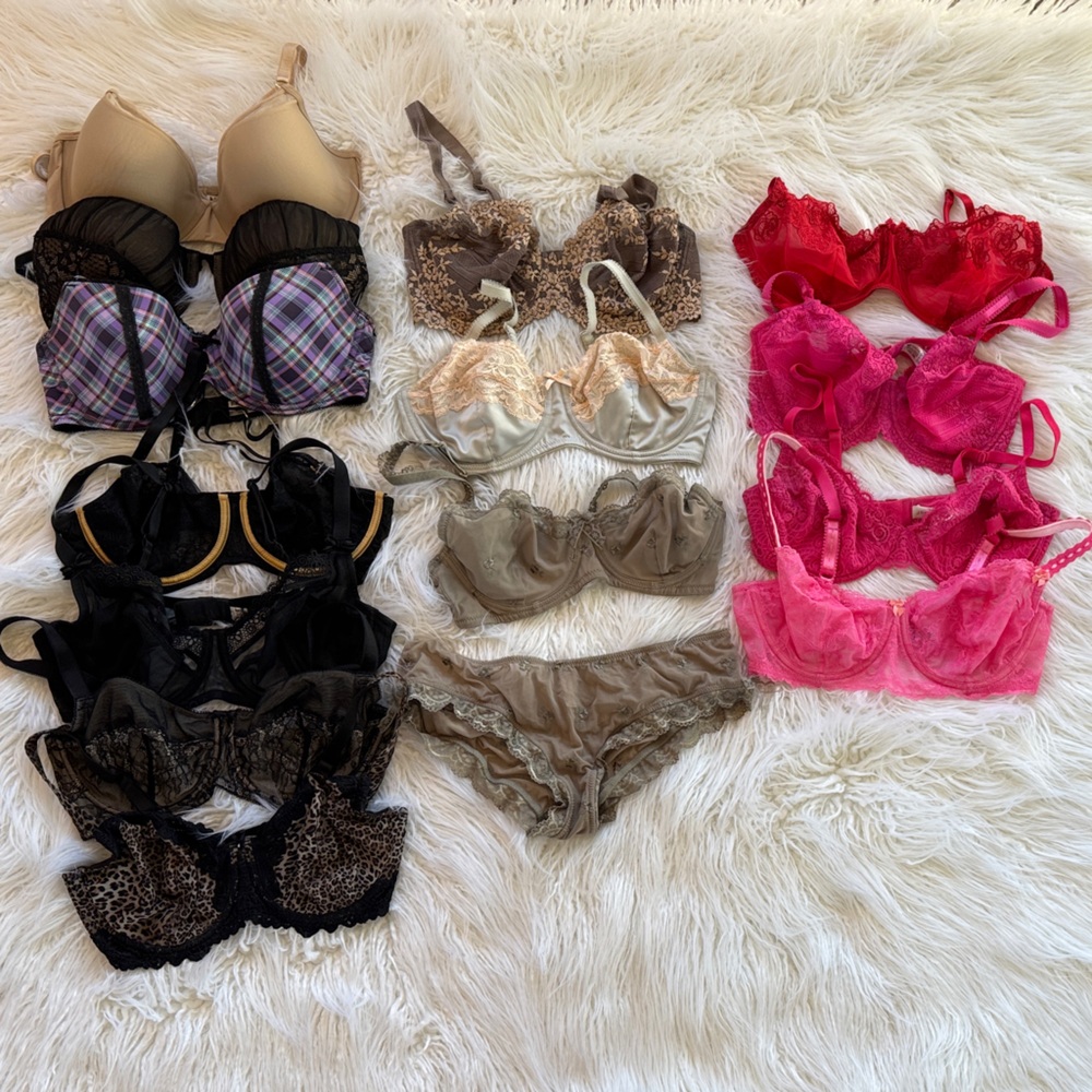 Bra bundle - Black, Beige, Pink, Red